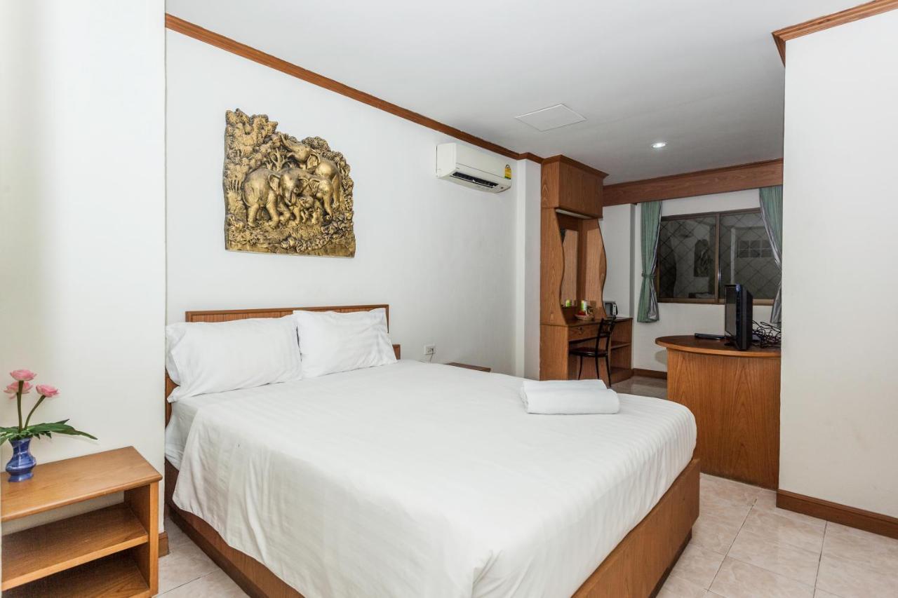 Andaman Sea Patong Hotel Bagian luar foto