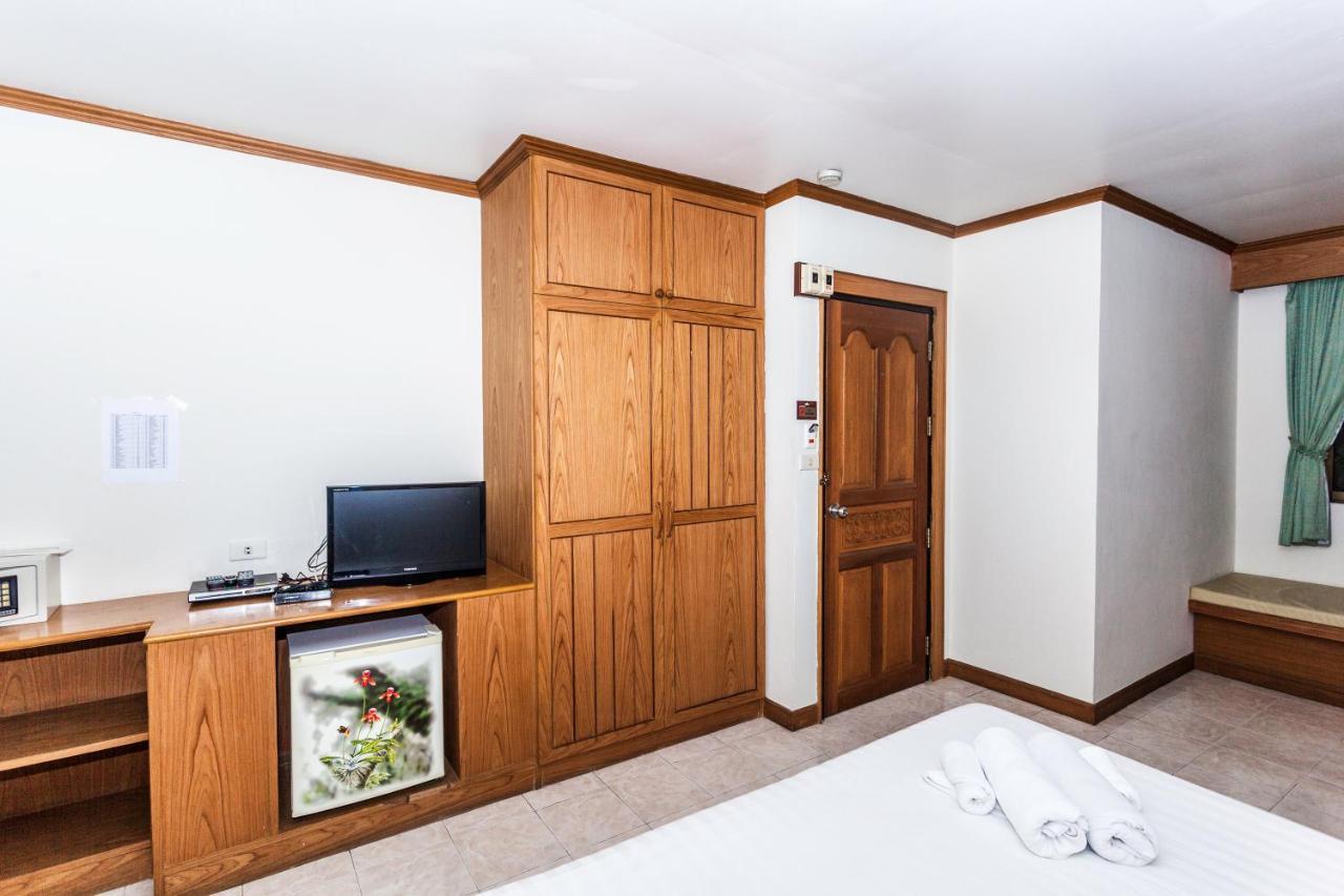 Andaman Sea Patong Hotel Bagian luar foto