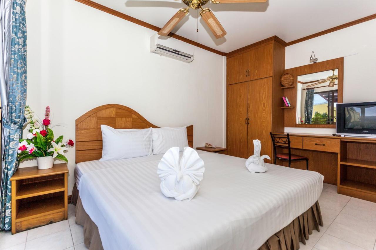 Andaman Sea Patong Hotel Bagian luar foto