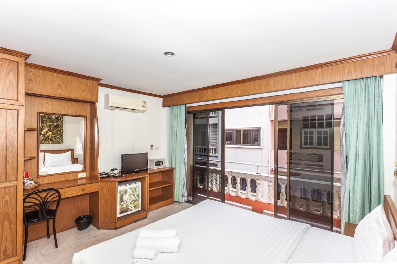 Andaman Sea Patong Hotel Bagian luar foto