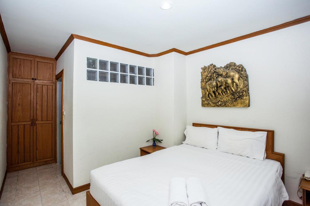 Andaman Sea Patong Hotel Bagian luar foto