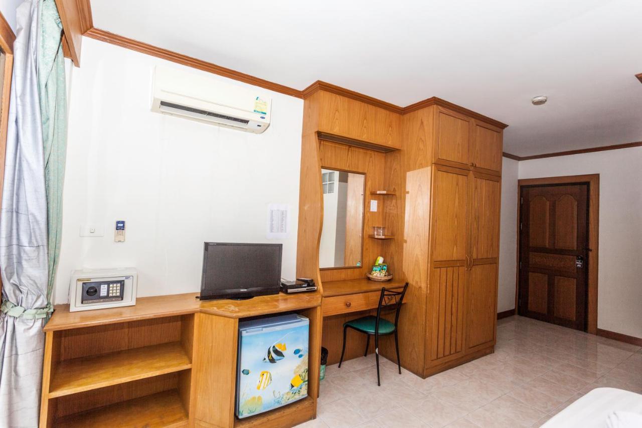 Andaman Sea Patong Hotel Bagian luar foto