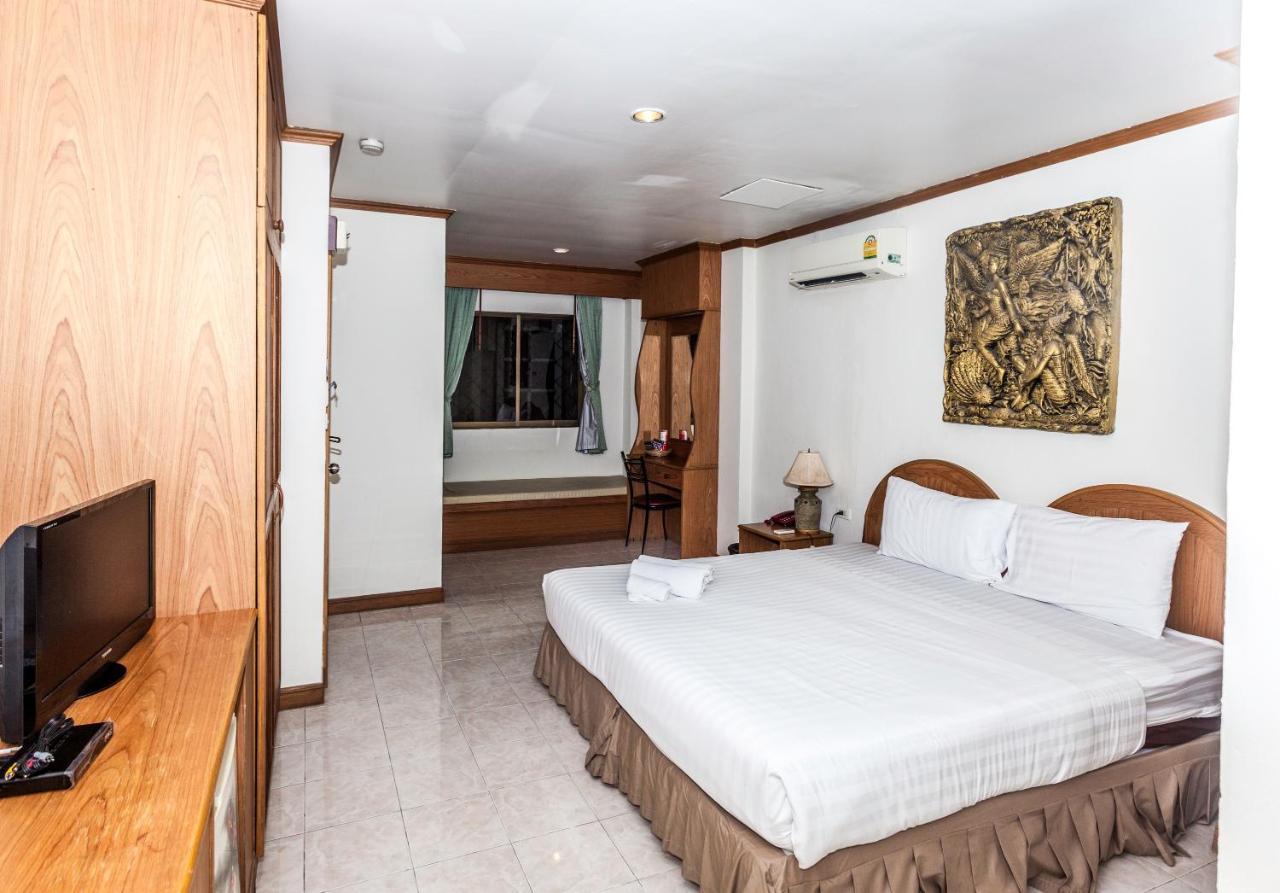 Andaman Sea Patong Hotel Bagian luar foto