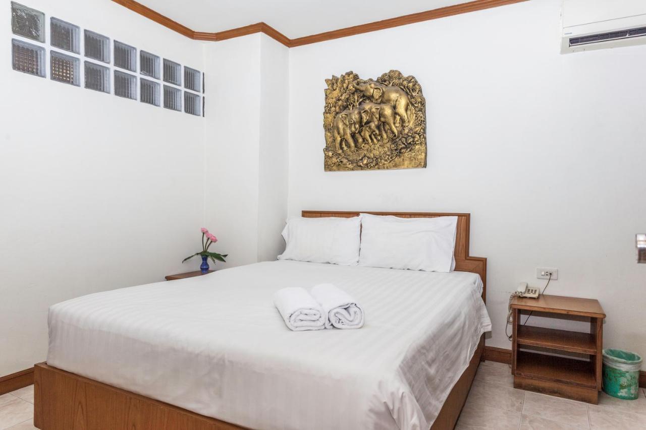 Andaman Sea Patong Hotel Bagian luar foto