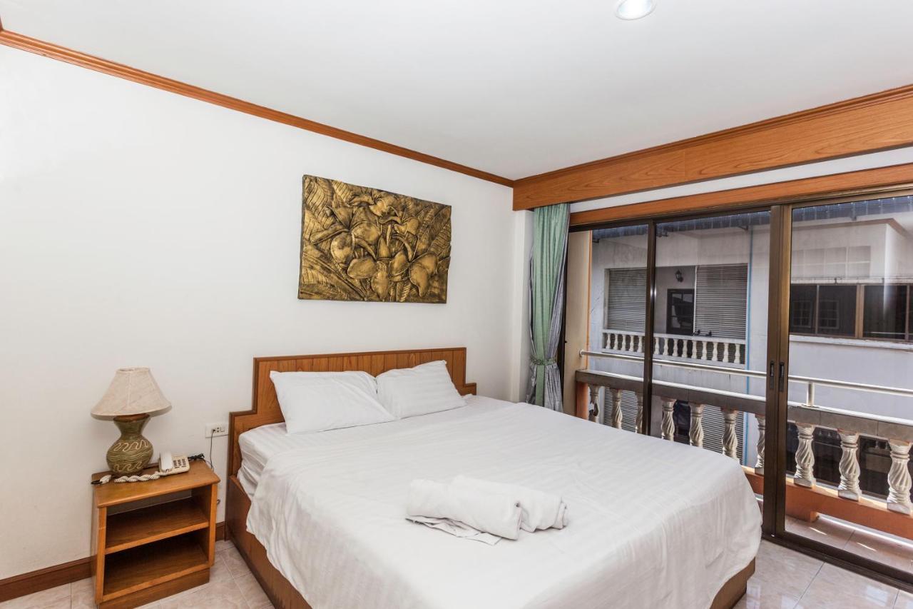 Andaman Sea Patong Hotel Bagian luar foto