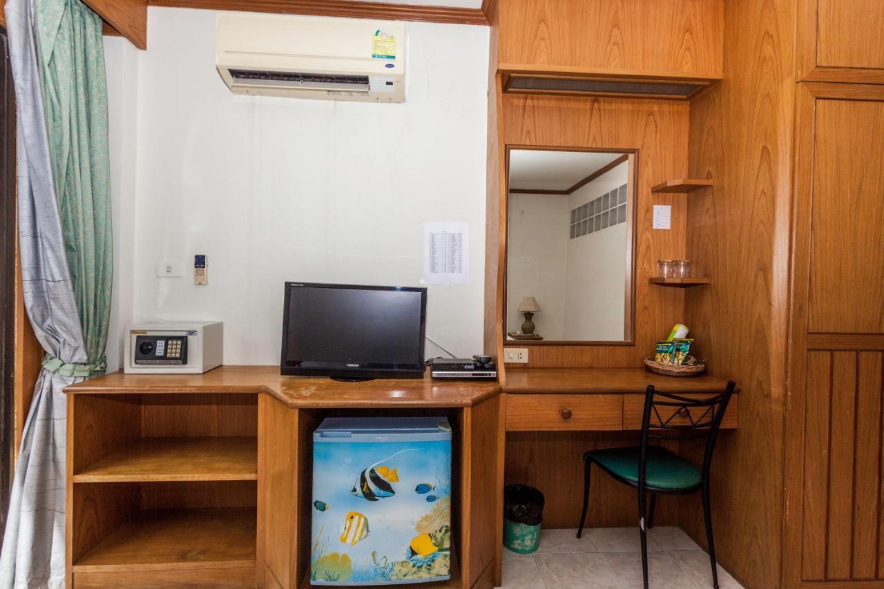 Andaman Sea Patong Hotel Bagian luar foto